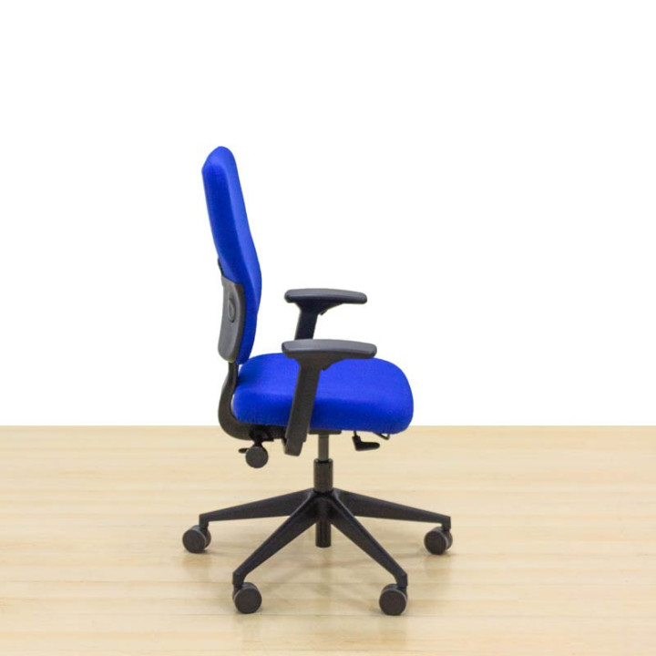Cadeira de trabalho STEELCASE Mod. LET´S B. Reestofado em tecido novo, cor à escolha. Braços ajustáveis. - vista 3