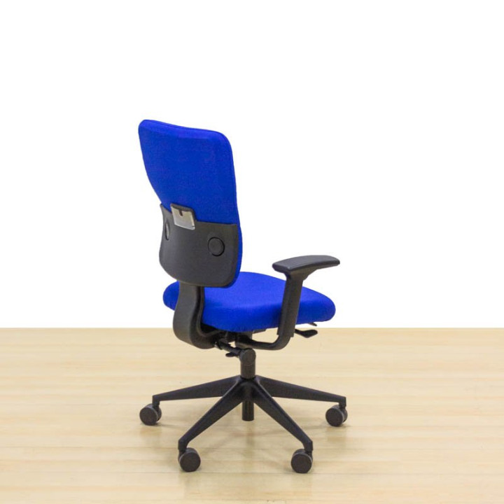 STEELCASE operative chair Mod. LET´S B. Reupholstered in new fabric color to choose. Adjustable arms. - view 4