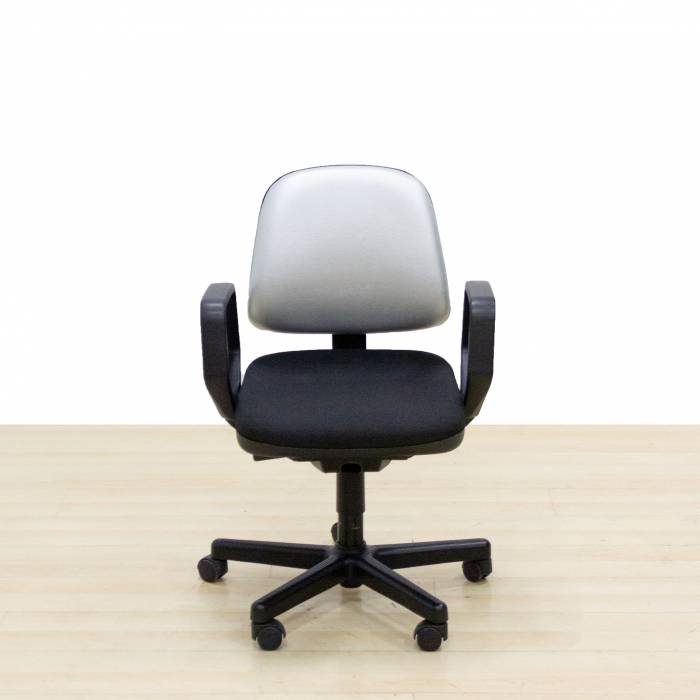 RODER Mod. RUBIN task chair. Reupholstered in new black and gray fabric. Swivel base.