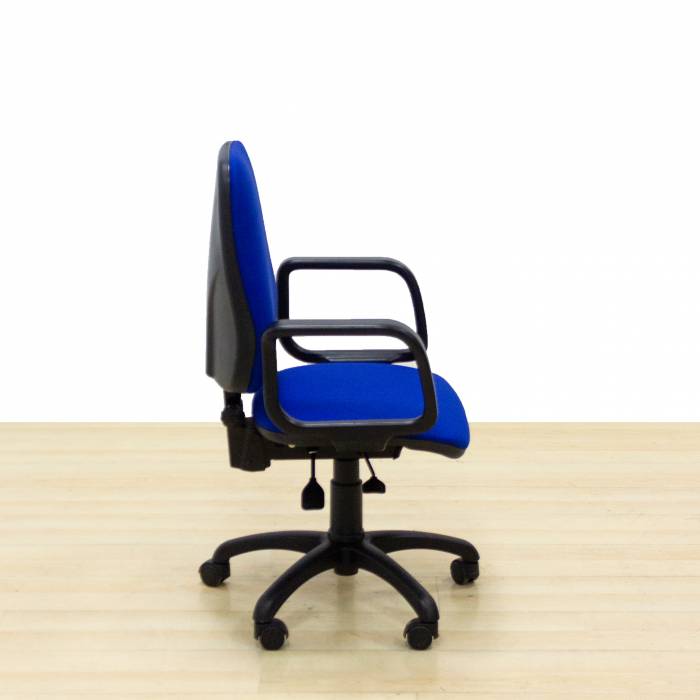 Operative chair Mod. BAROSA. Seat and back upholstered in blue fabric. Swivel base.