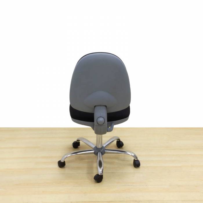 Operative chair Mod. MAXIMO. Seat and back upholstered in black fabric. Swivel base.