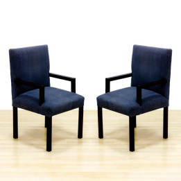 Confident chair Mod. RAZZOS. Upholstered in gray fabric. Wooden structure.