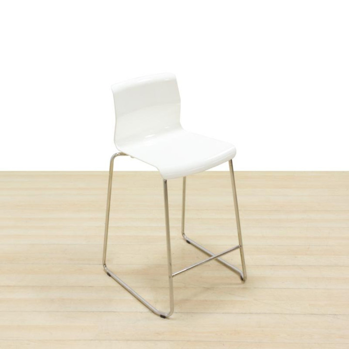 Mod. SENIOR stool. Seat and back made of white PVC. Metallic structure. - view 2