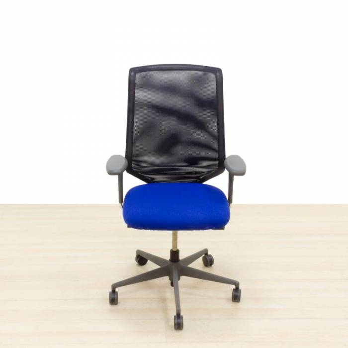 VITRA Operative Chair Mod. MEDA PRO. Seat upholstered in a color to choose from. Black mesh back.