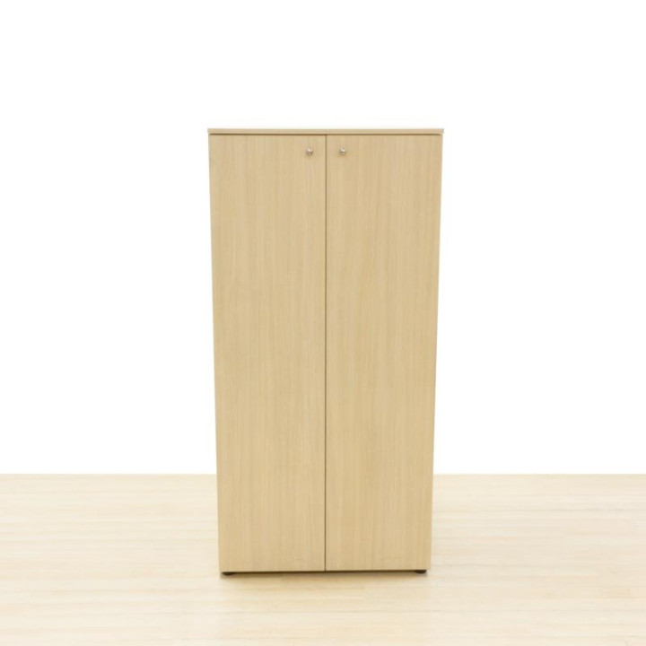 Armário alto PERMASA Mod. ANFORA. Feito de madeira de acabamento maple.