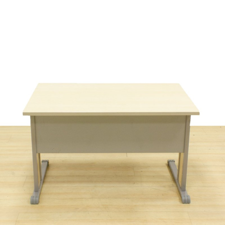 Mesa operativa STEELCASE Mod. METAL. Tapa fabricada en Arce. Faldon - view 2