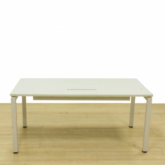STEELCASE operating table Mod. OTTIMA. Lid made in white.
