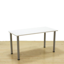 Mesa polivalente Mod. Multi. Tapa blanca 4 patas gris plata vista 2