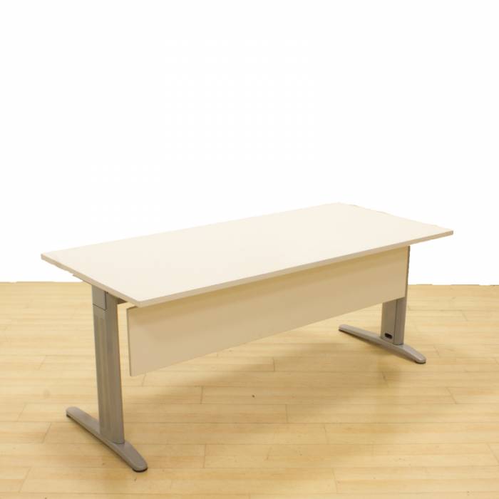 ACTIU Mod. Central operating table. Lid made in White. skirted