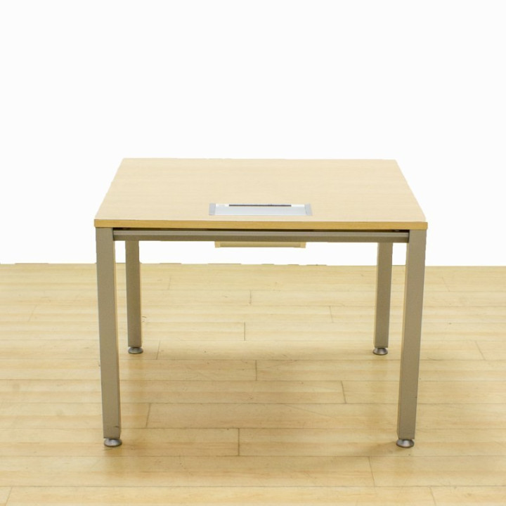 ACTIU VITAL Office Desk. Oak-Finish Top with Electrification. - view 2