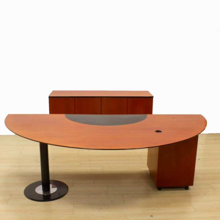 Table + drawer + wardrobe set Mod. COURVE. Table made of wood with a Varnished Walnut finish.