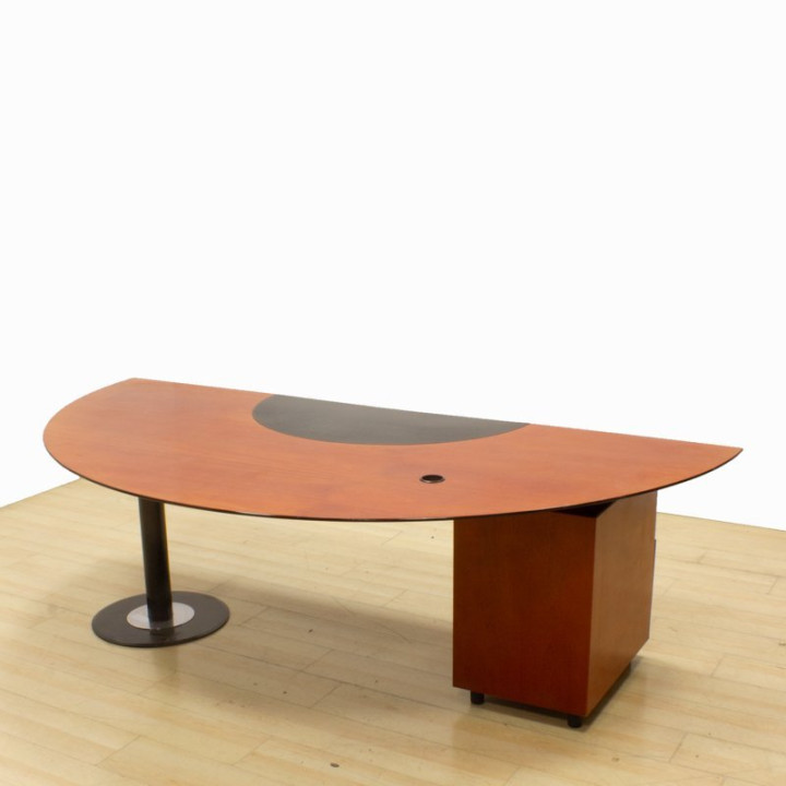Table + drawer + wardrobe set Mod. COURVE. Table made of wood with a Varnished Walnut finish.