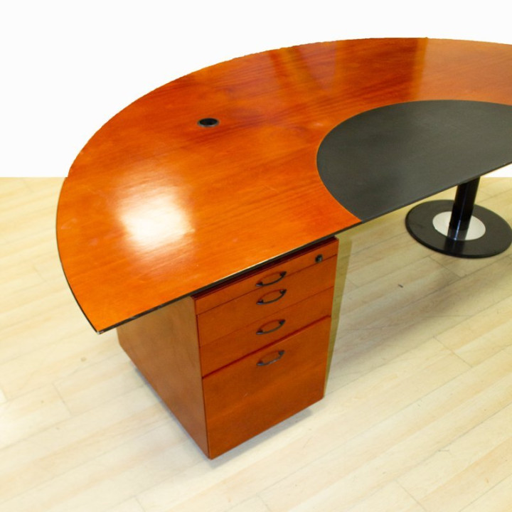 Table + drawer + wardrobe set Mod. COURVE. Table made of wood with a Varnished Walnut finish.