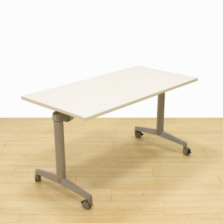 Mesa Plegable STEELCASE Mod. PLEX. Tapa fabricada en acabado Blanco. vista 3