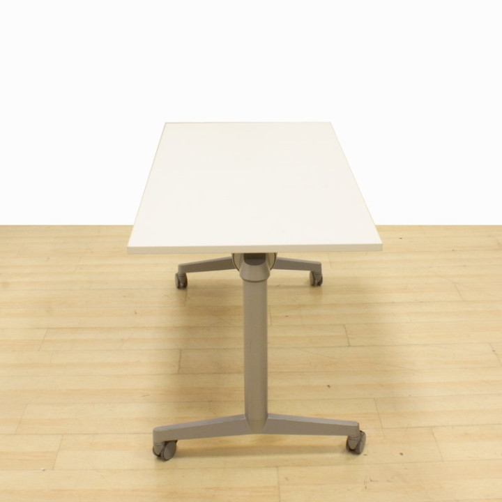 Mesa Plegable STEELCASE Mod. PLEX. Tapa fabricada en acabado Blanco. vista 7
