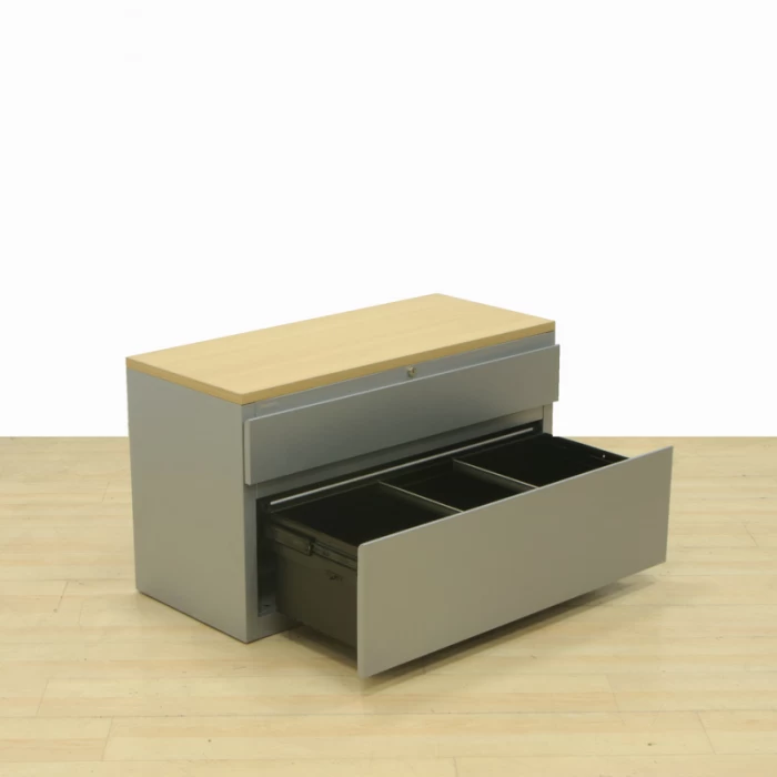 STEELCASE Filing Drawer Mod. FIZZIO. Made of gray metal. Drawer and filing cabinet.