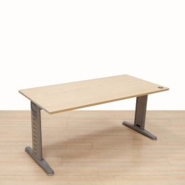 Straight maple-colored table with metallic gray structure by Ofiprix.