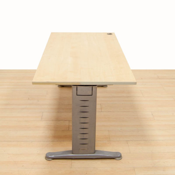 Straight maple-colored table with metallic gray structure by Ofiprix.