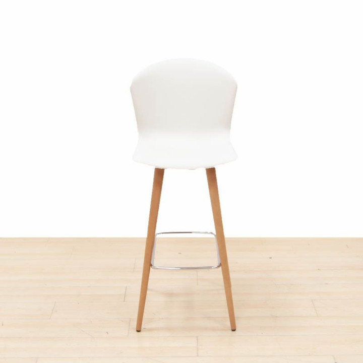 White Actiu Whass stool with beech legs - view 2