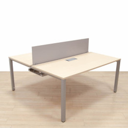 Puesto doble ACTIU VITAL PLUS. Tapas fabricadas en Madera color Arce. vista 2