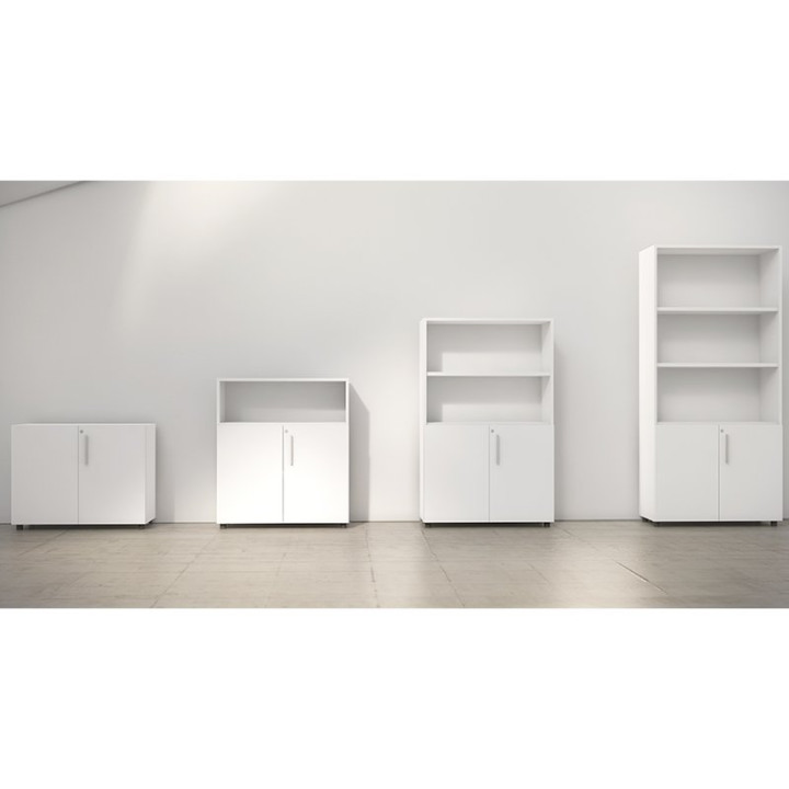 Compre um guarda-roupa monocromático médio com portas baixas da OFITRES