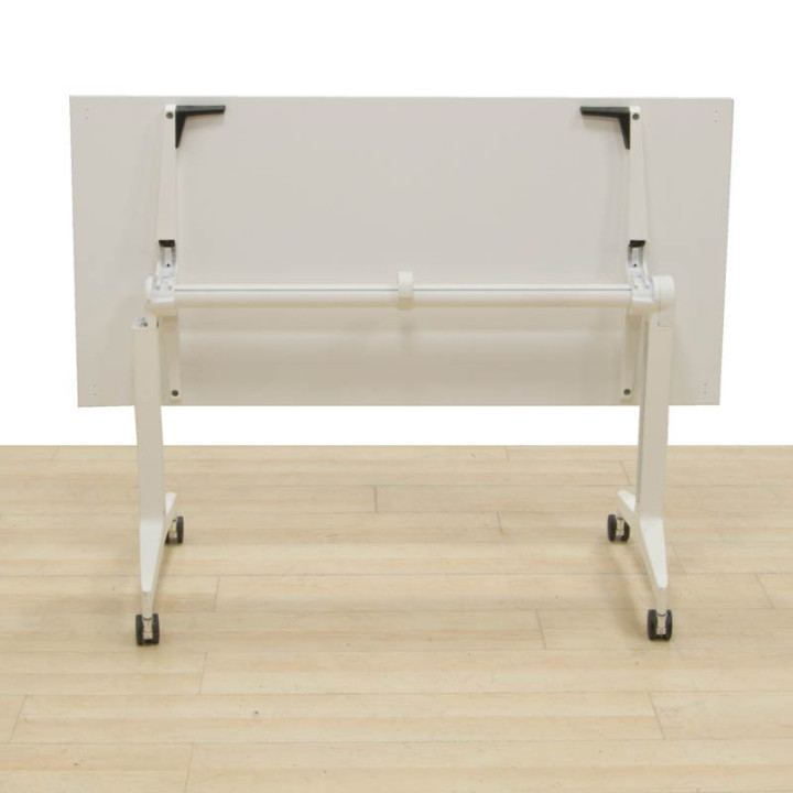 Compre a Mesa Dobrável TRAVEL da FORMA 5