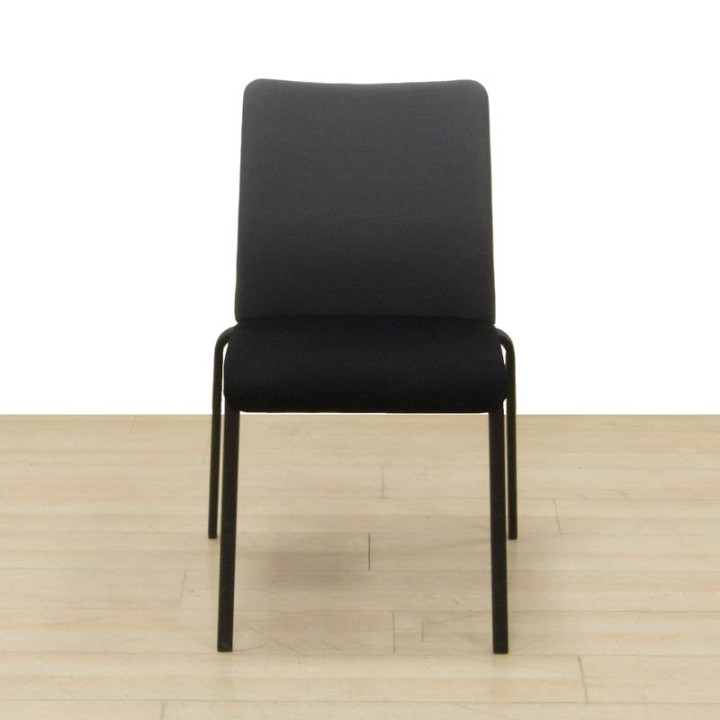 Vista frontal de silla confidente EASTSIDE Steelcase con asiento negro y respaldo gris