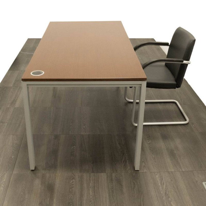 Comprar Mesa Operativa DRAVO color WENGUE. Patas con Forma Portica