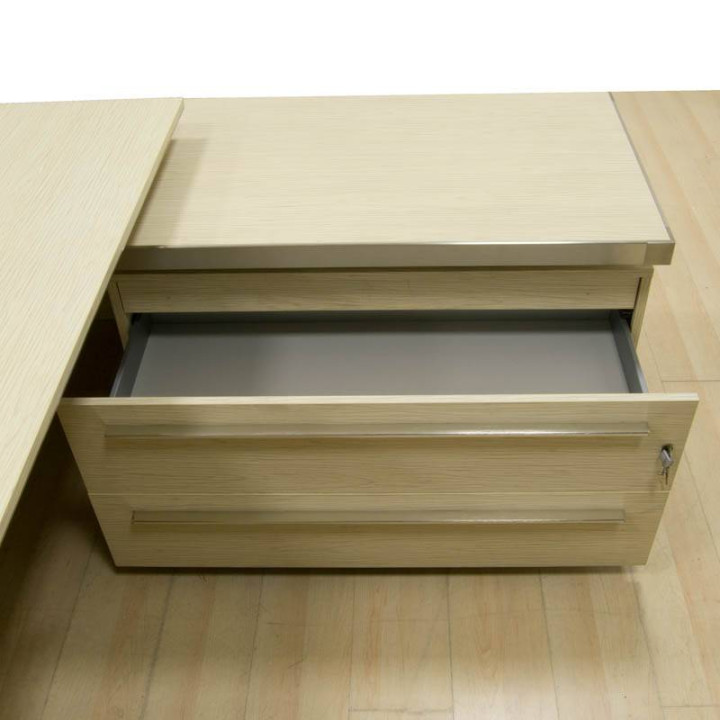 Comprar Mesa de Dirección ARCE de LAS MOBILIARI. Forma de L con Mueble Auxiliar.