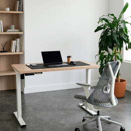 Mesa Elevable SIGLE de NOMA. Regulación eléctrica en altura. Tapa fabricada en madera color elegir