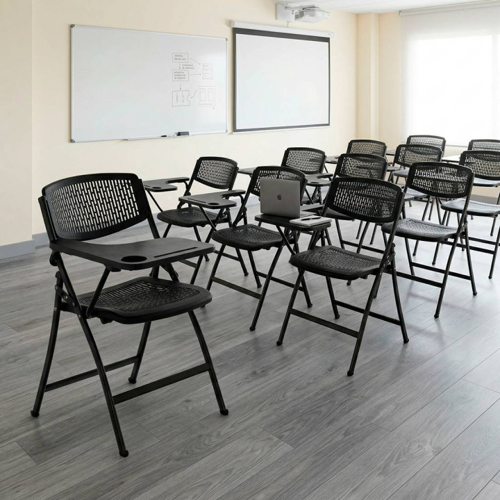 SEOUL folding training chair with black blade.
