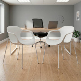 Silla confidente Mod. BARI. Monocarcasa de polipropileno color blanco o negro.