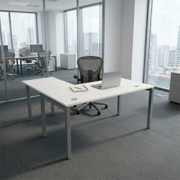 ATLAS Operative Desk by NOMA. With 80 cm RETURN and PORTICA Leg