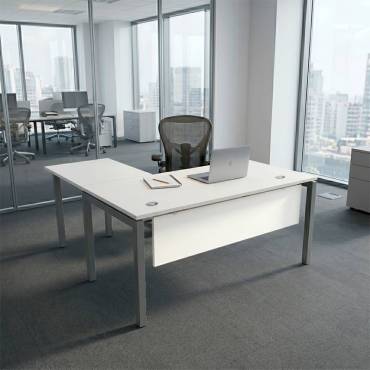 ATLAS Operative Desk by NOMA. With RETURN and PORTICA Leg