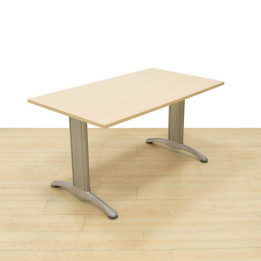 Mesa Operativa ARCE de ACTIU. Pata en T