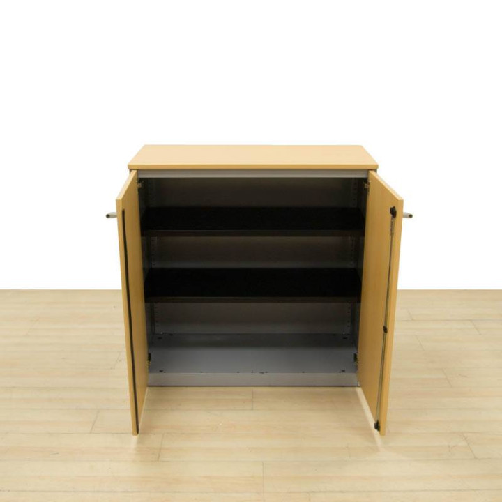 Armario MEDIO metálico de STEELCASE. Tapa y Puertas en HAYA - vista 4