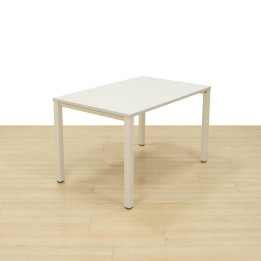Mesa Operativa BLANCA de ACTIU. Pata Portica.