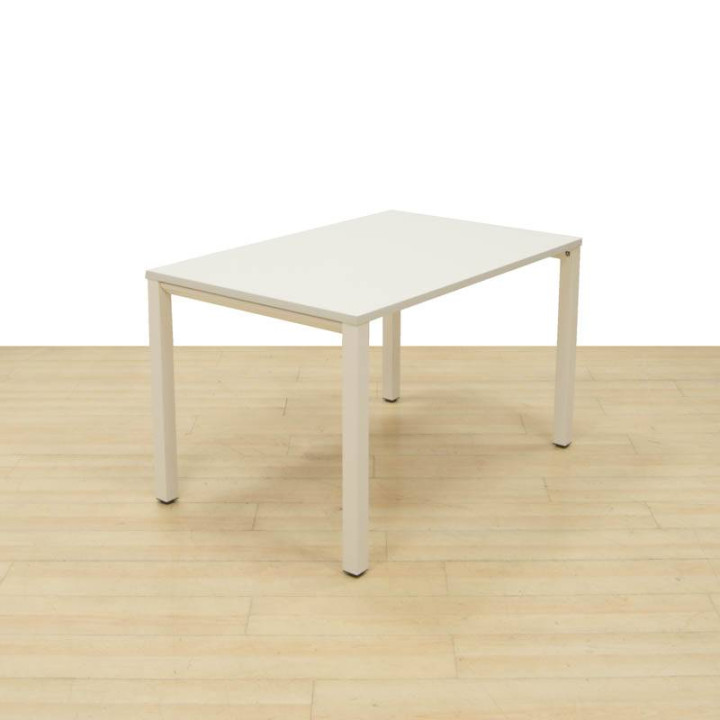 Buy WHITE Operative Desk by ACTIU. Portica Leg.