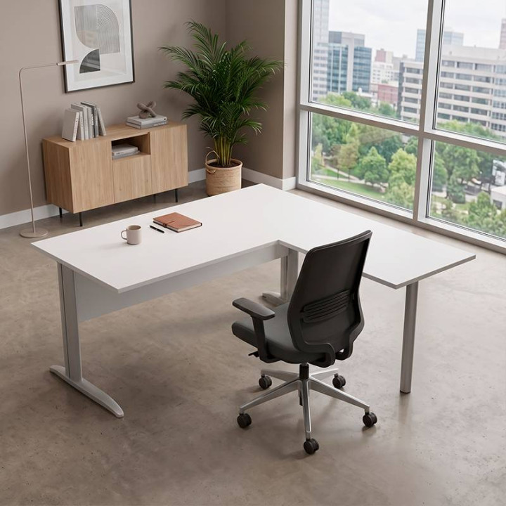 Mesa en L Modelo Presto pata en T metálica de Artexport.