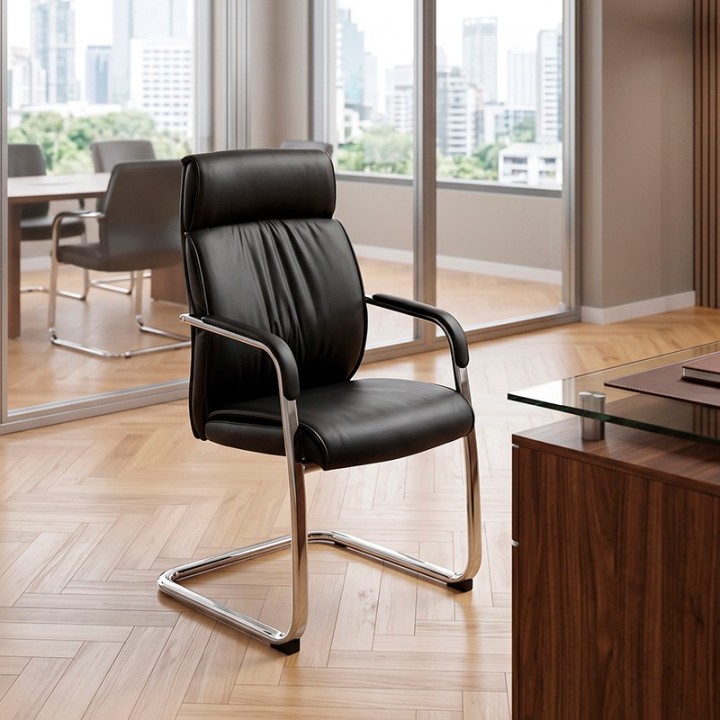 MOSCÚ Visitor Chair | Black Faux Leather and Chrome Sled Base
