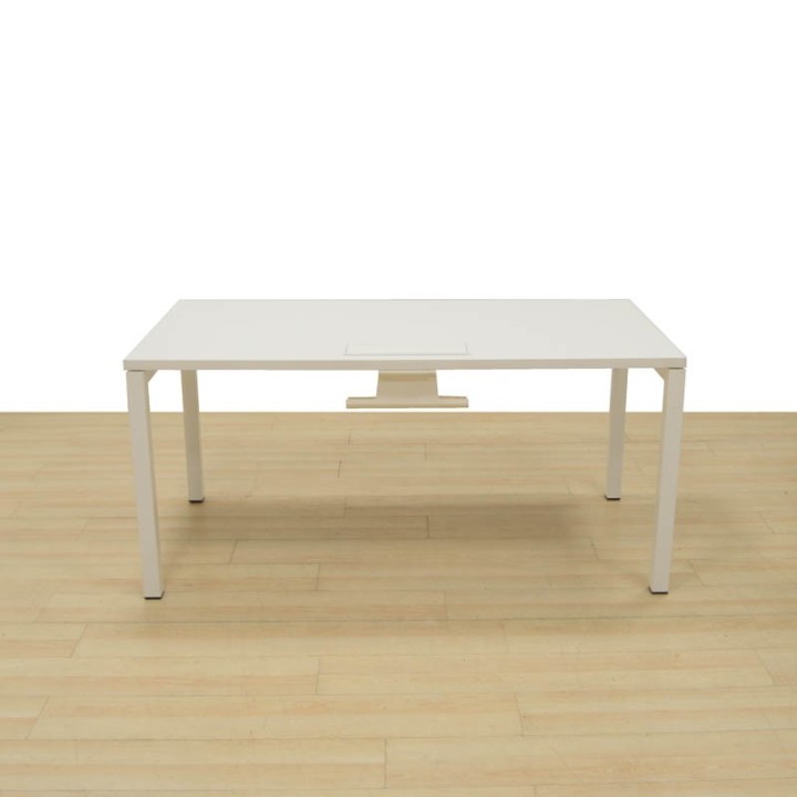 Buy Office desk with WHITE Goalpost Legs by FORMA 5