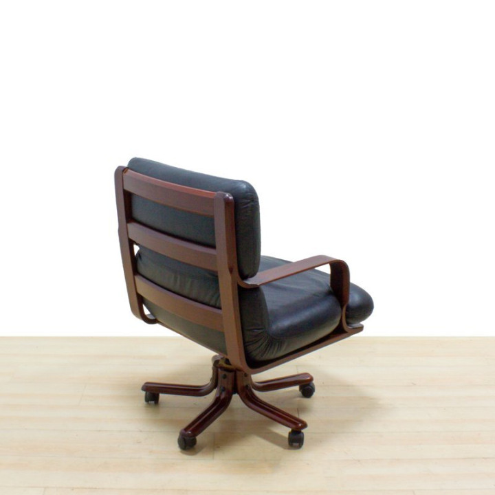 Cadeira executiva Mod. BLED
