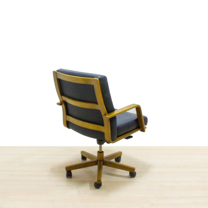 Cadeira executiva Mod. HELA